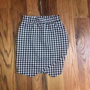 houndstooth mini skirt